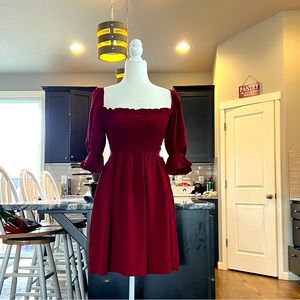 Puffed mini dress in deep red